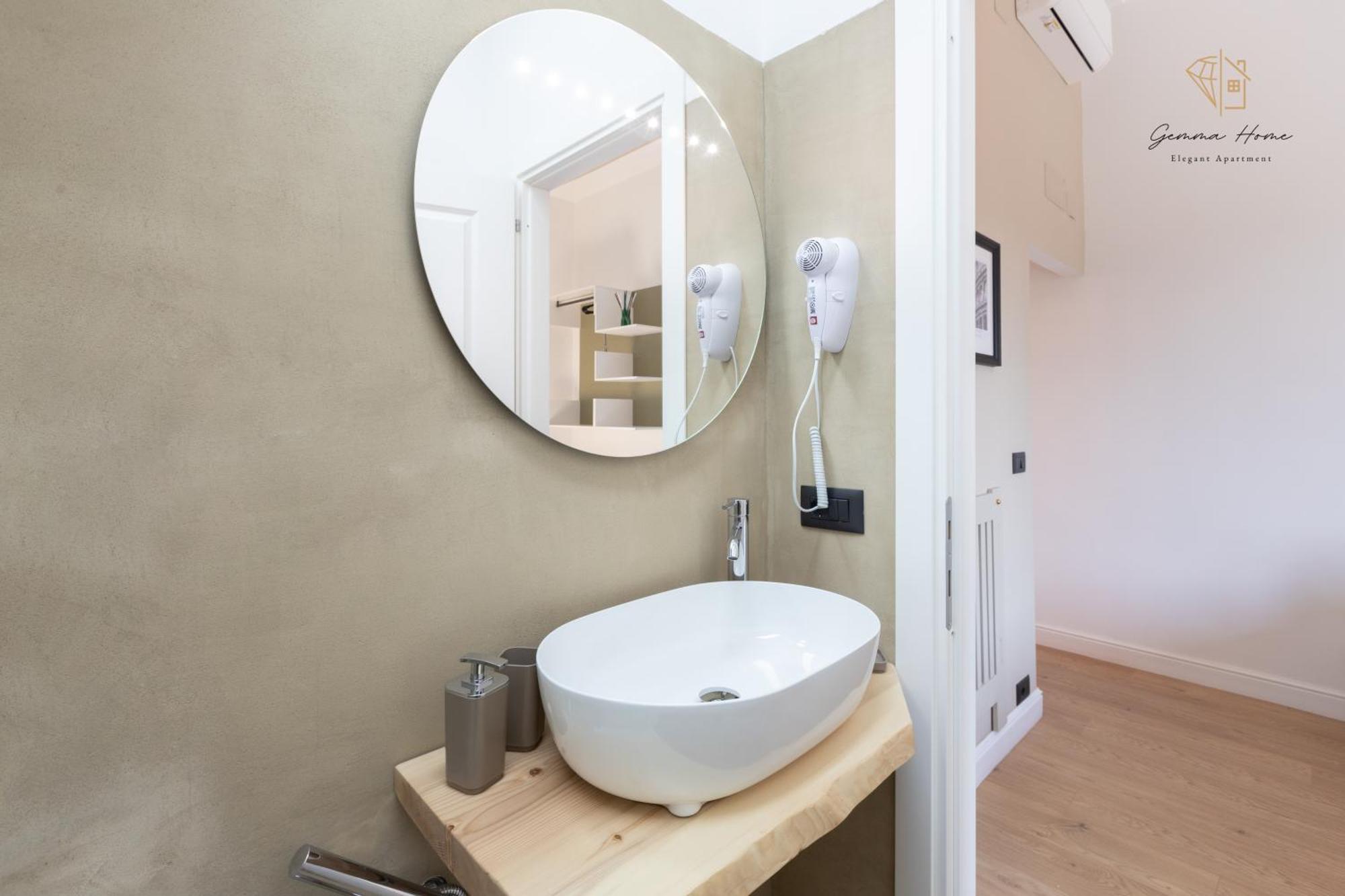 Gemma House - 100mt To Metro Station, 2 En-suite Bathrooms * Roma