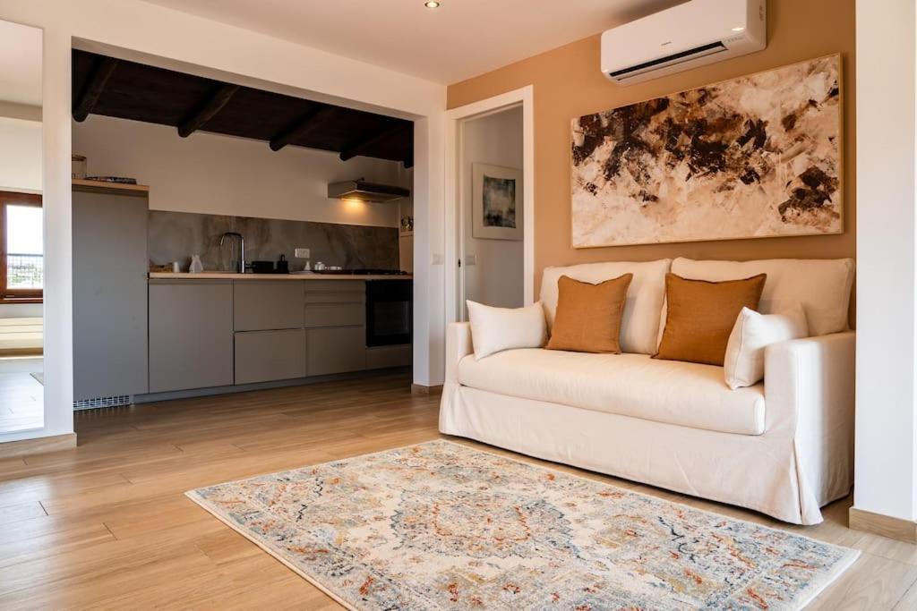 Sky Domus Historic Center Penthouse With Jacuzzi