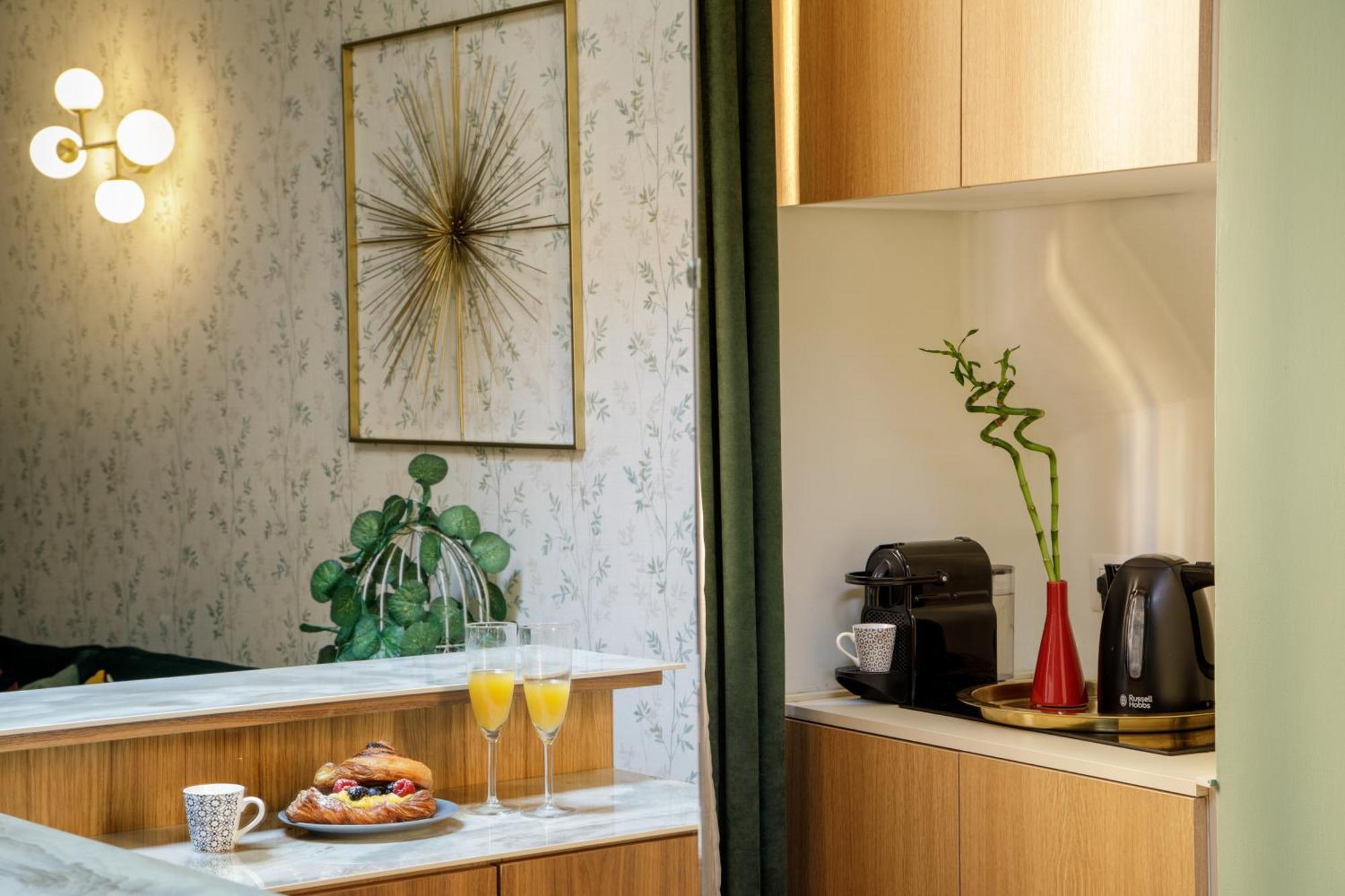 Rooftop Boho Loft Spanish Steps Apartment Rom