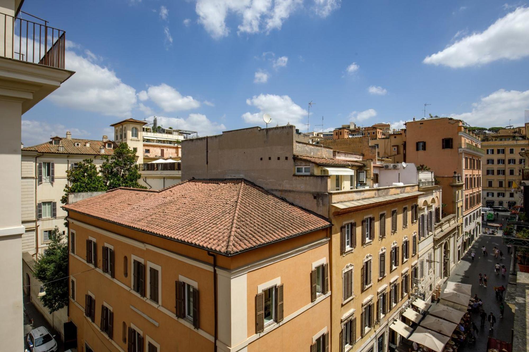 The Right Place 4u Mario De Fiori Apartment *