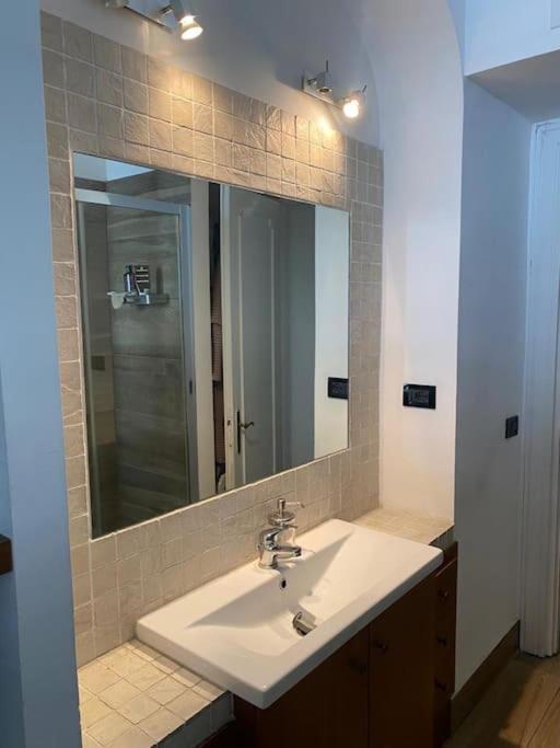 Interno 16 - Ponte Milvio Apartment *