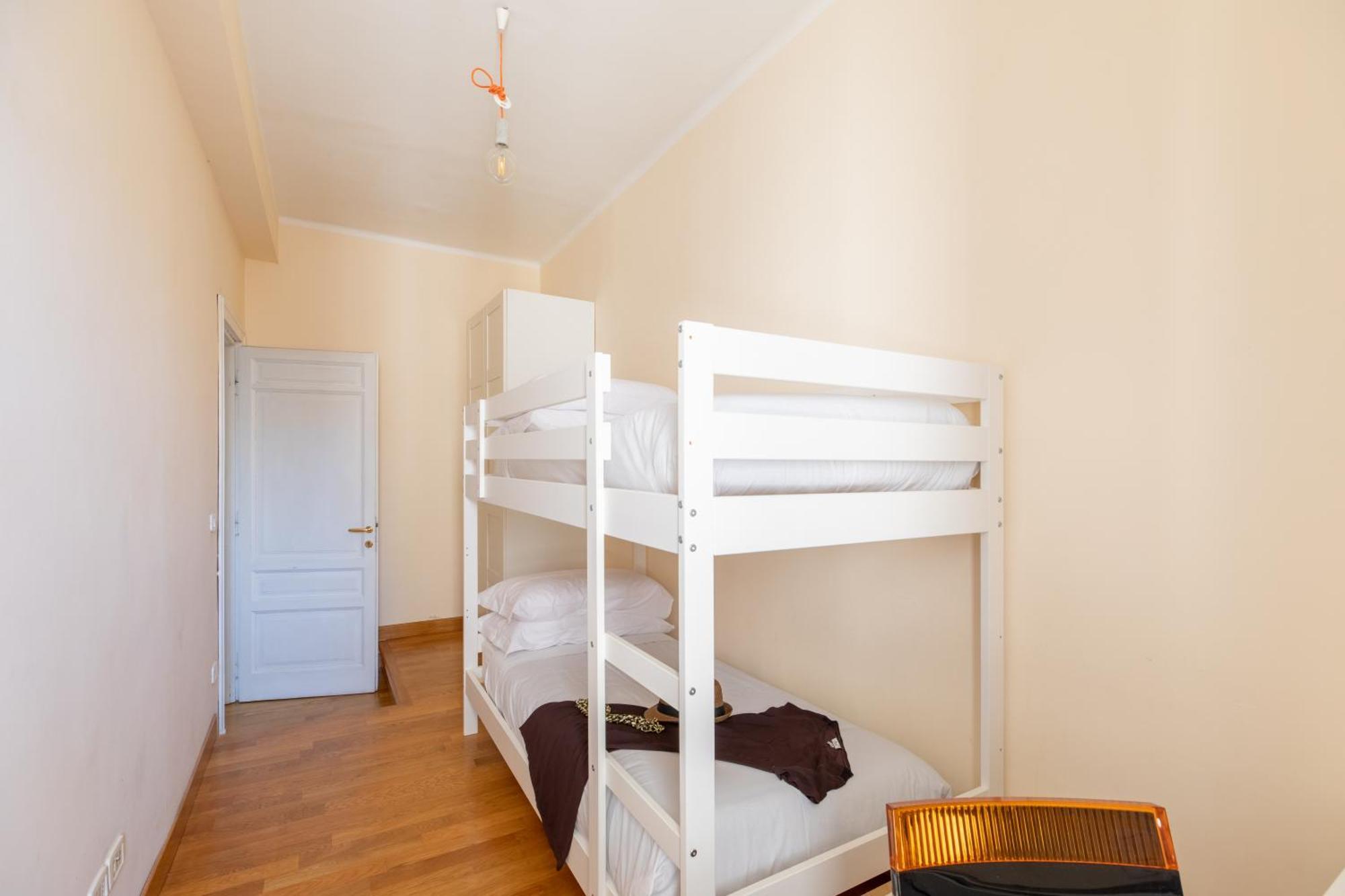 Iflat Bright & Comfy 2-bedroom Near Vatican