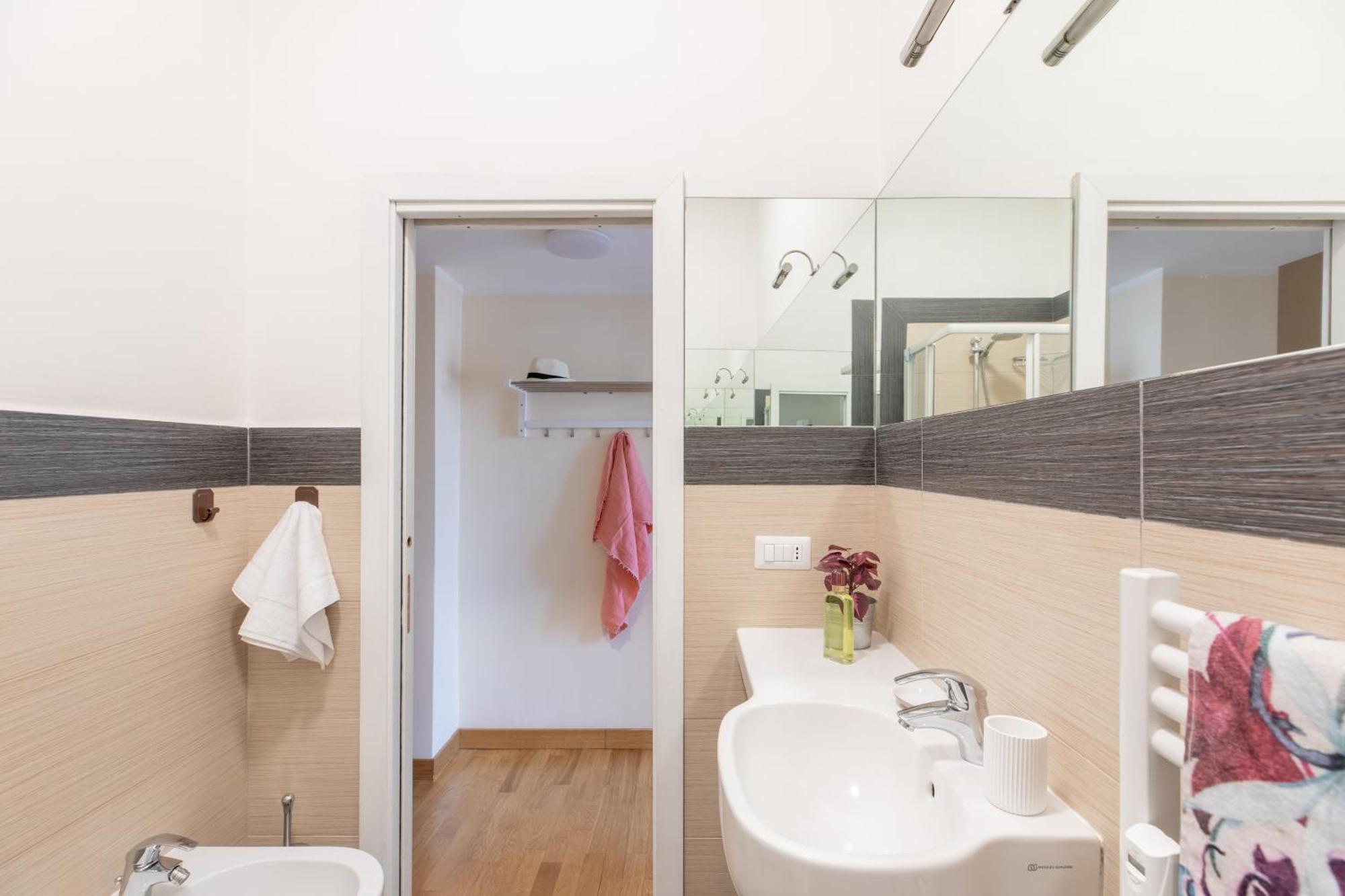 Iflat Bright & Comfy 2-bedroom Near Vatican Apartment Rome
