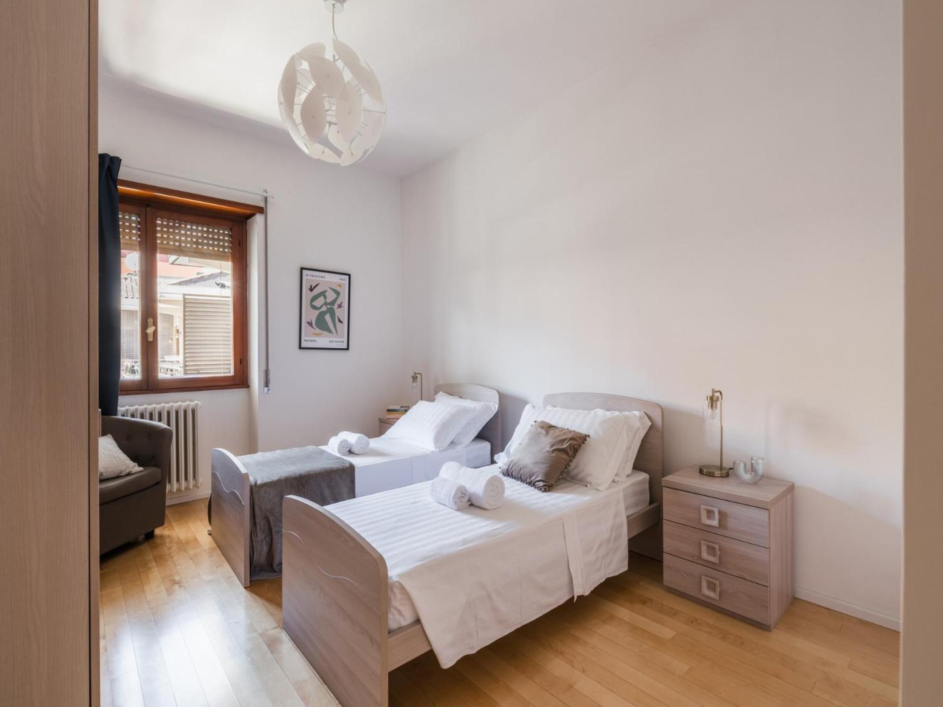 The Rent - Spacious Flat A Stone's Throw From The Vatican Rom