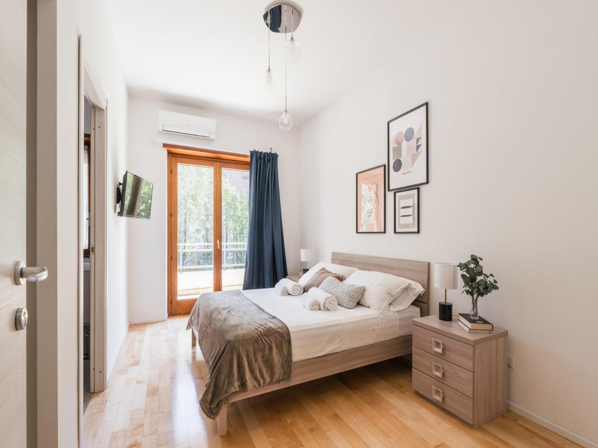 The Rent - Spacious Flat A Stone's Throw From The Vatican Rom