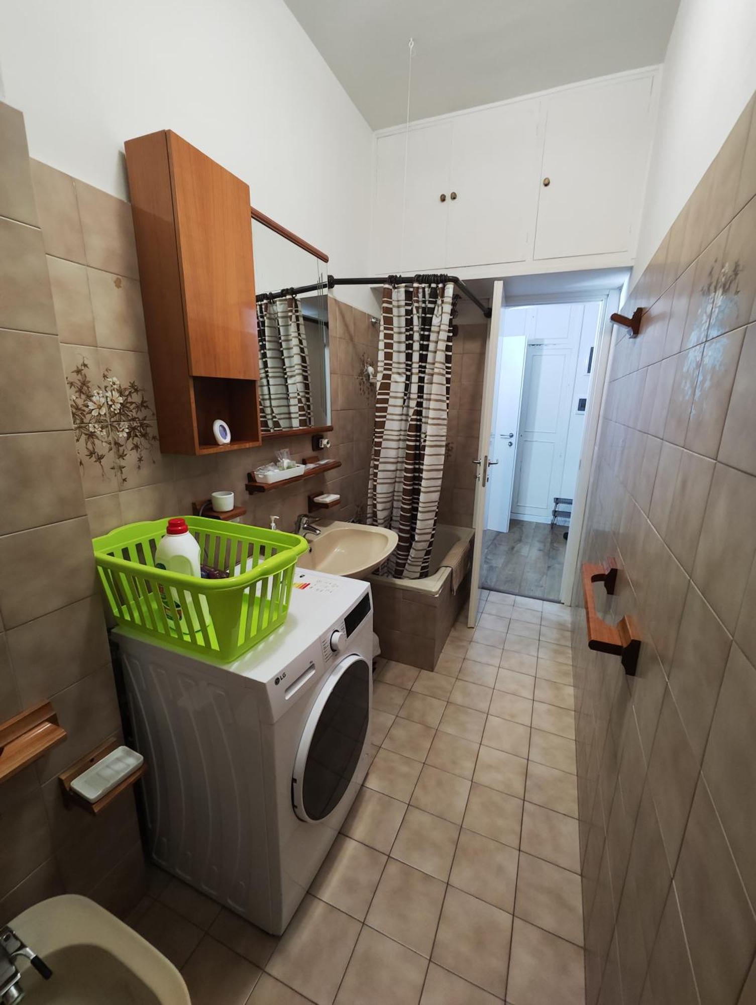 Intero Centocelle Roma. Affaccio Metro Apartment Rom