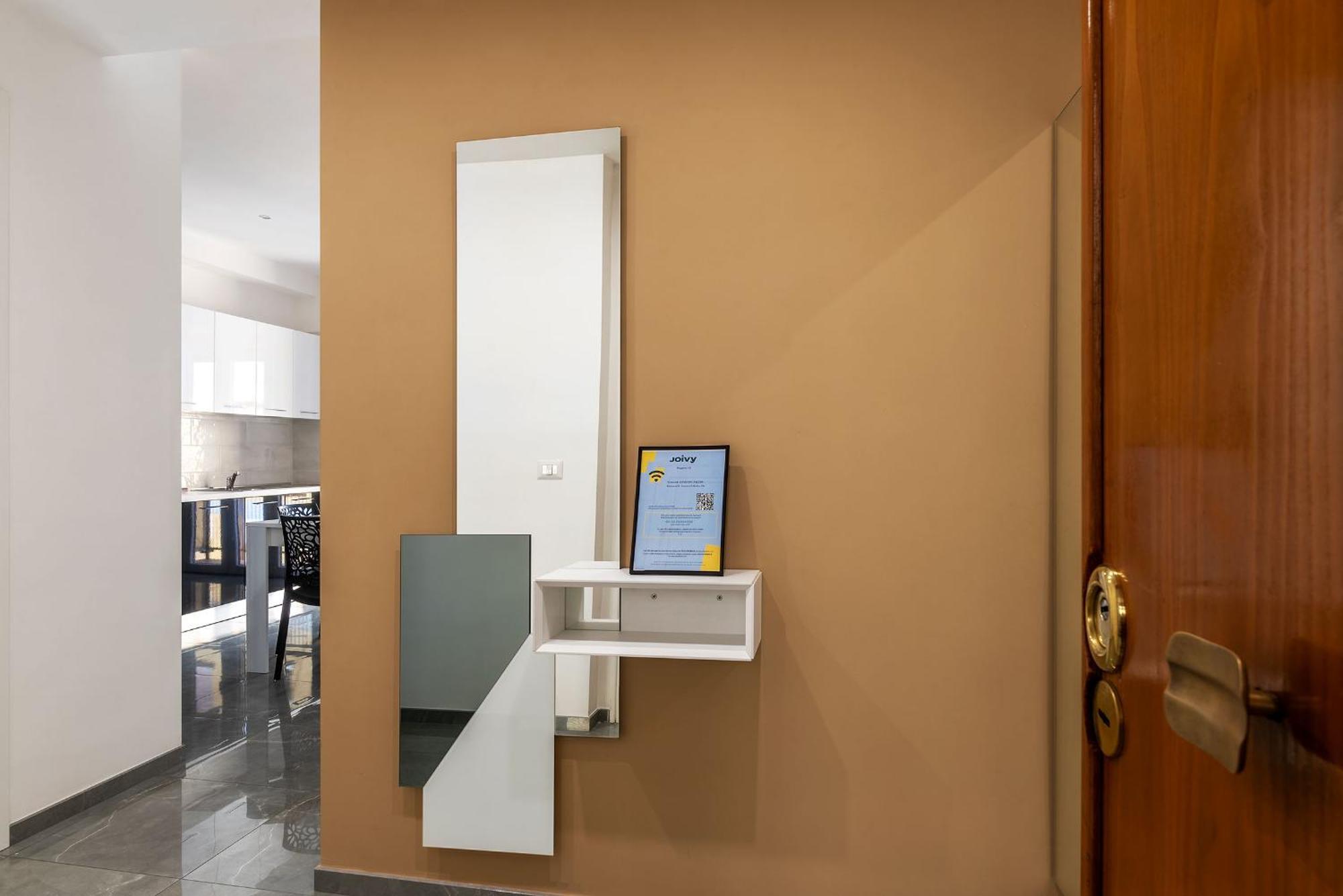 Apartment Joivy Delightful 3-bed Flat With Balcony Rome