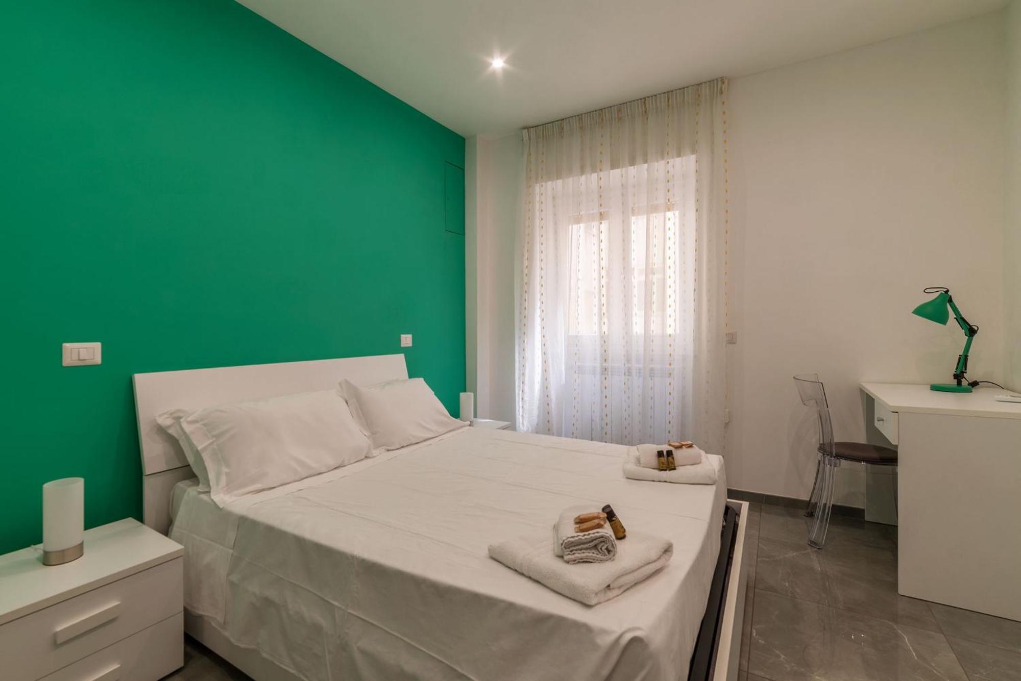 Apartment Joivy Delightful 3-bed Flat With Balcony