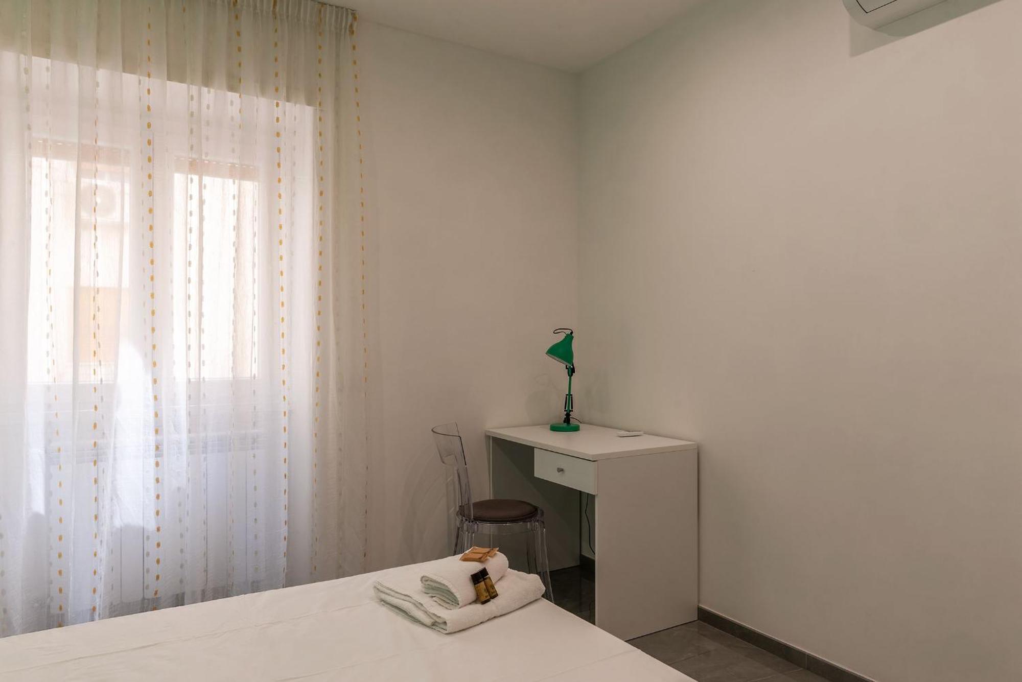 Joivy Delightful 3-bed Flat With Balcony