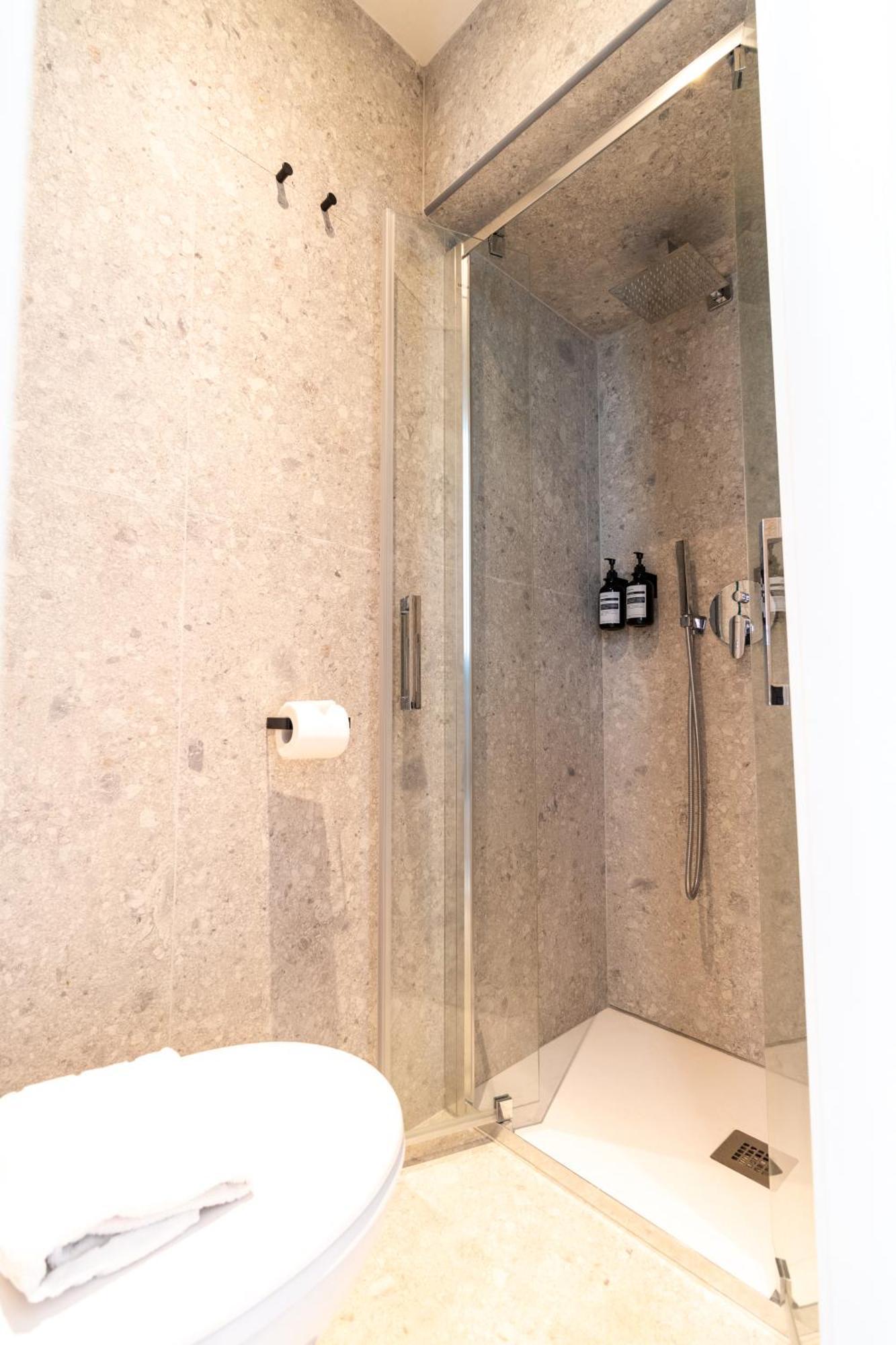Cunabu Urbano V Guest house