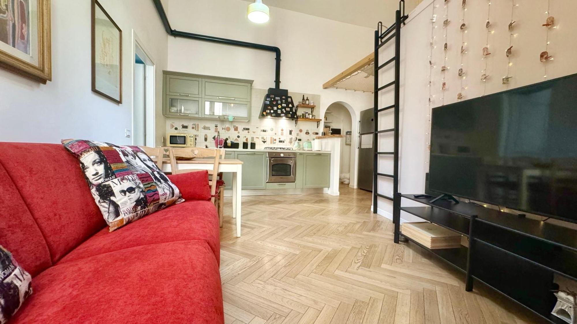 Like Apartment *
