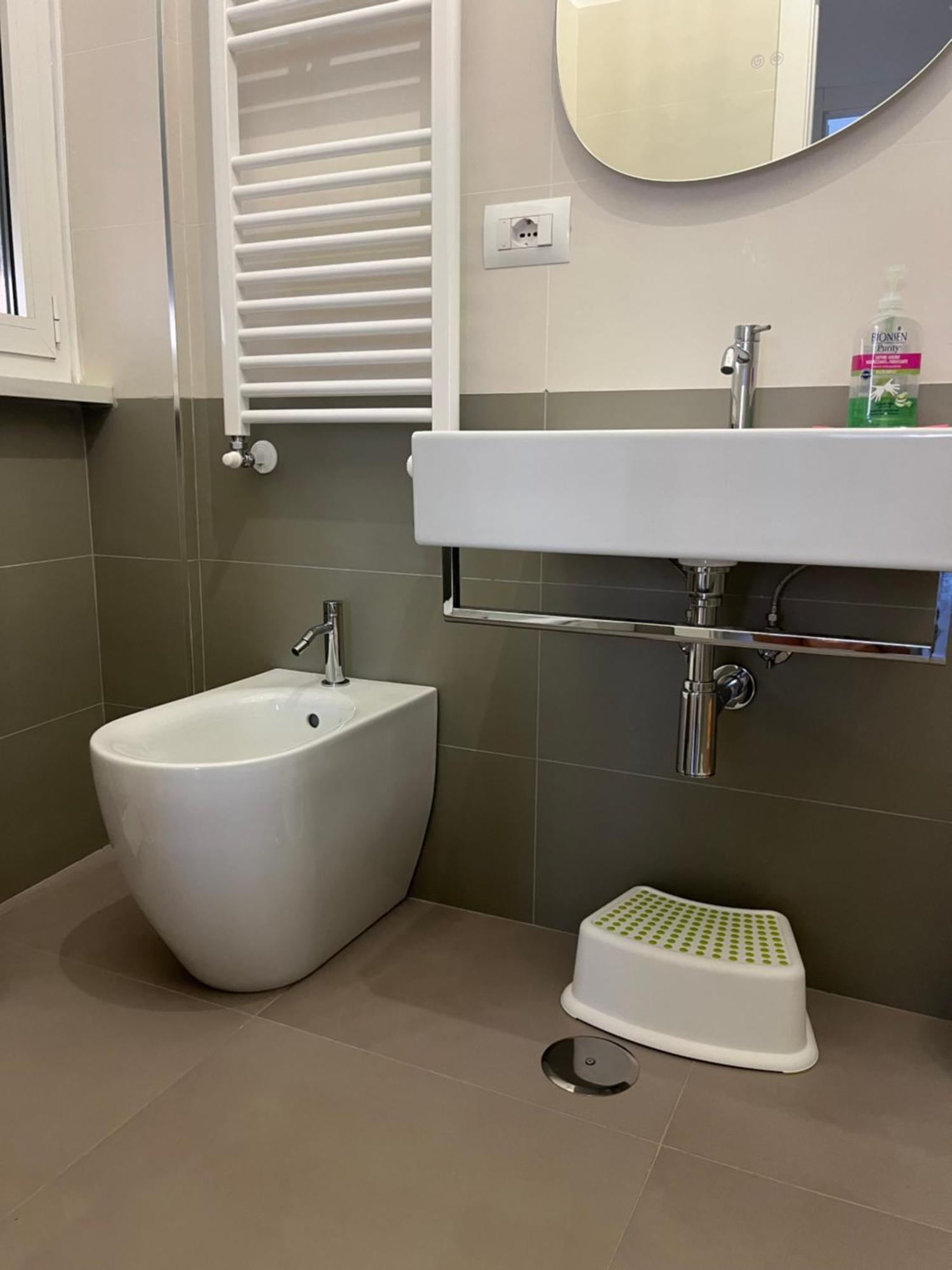 Apartamento Basilica San Paolo Nuvola Eur Modern *