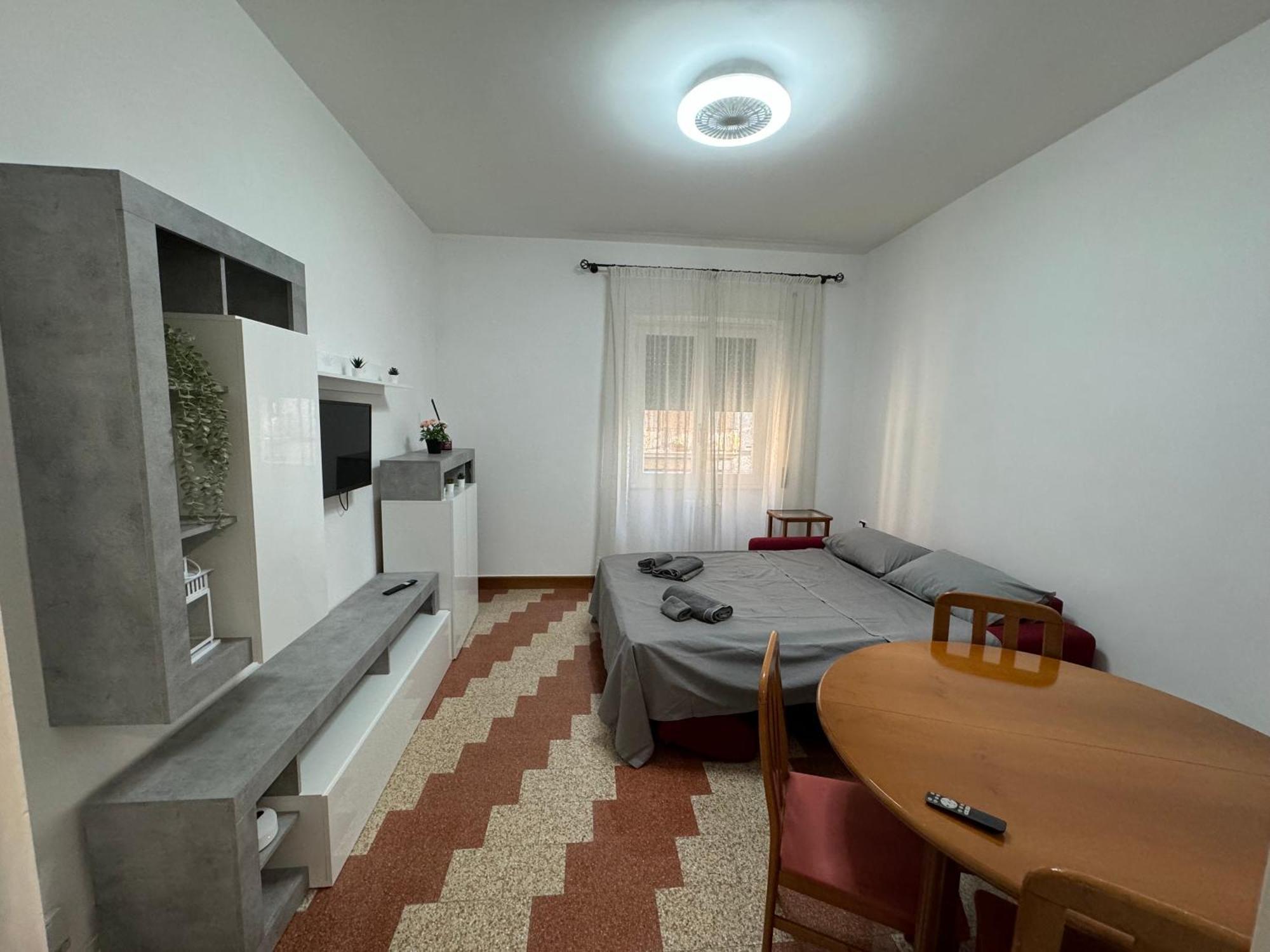 Silihome, Trastevere, Piazza Della Radio Roma