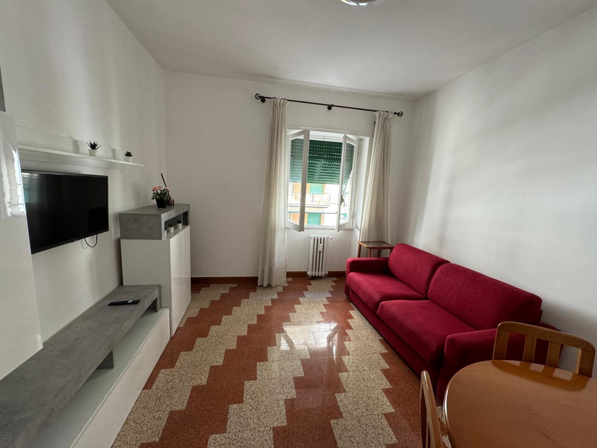 Silihome, Trastevere, Piazza Della Radio Roma