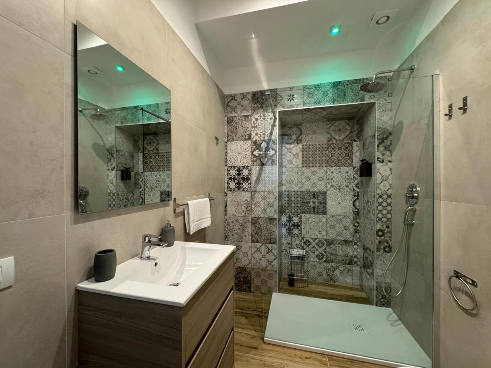 Essenza House Gjestgiverier *