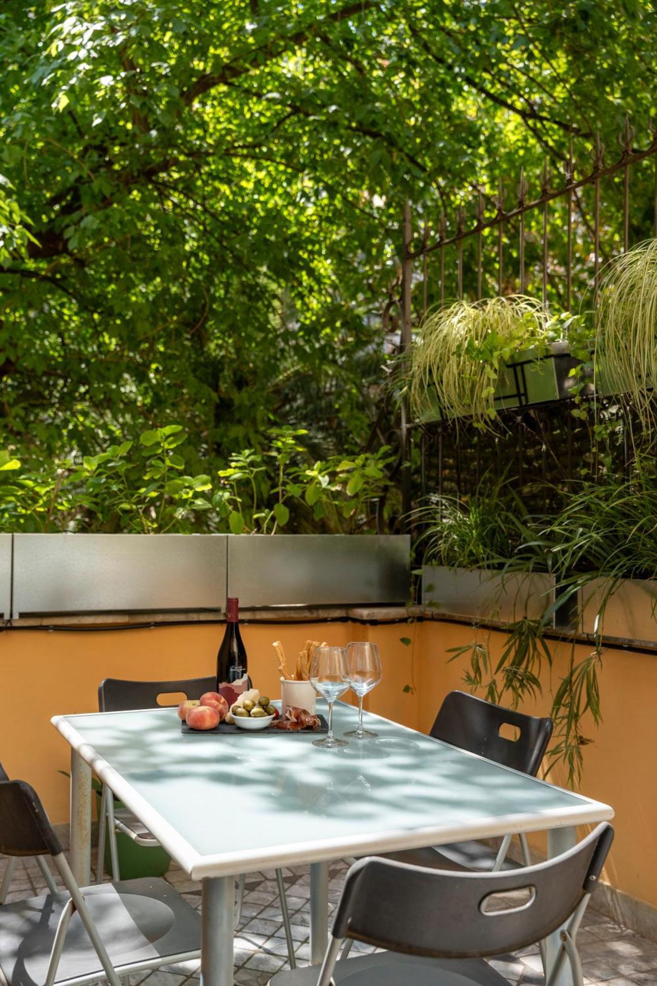 Domus Alexander, Terrace Downtown Roma