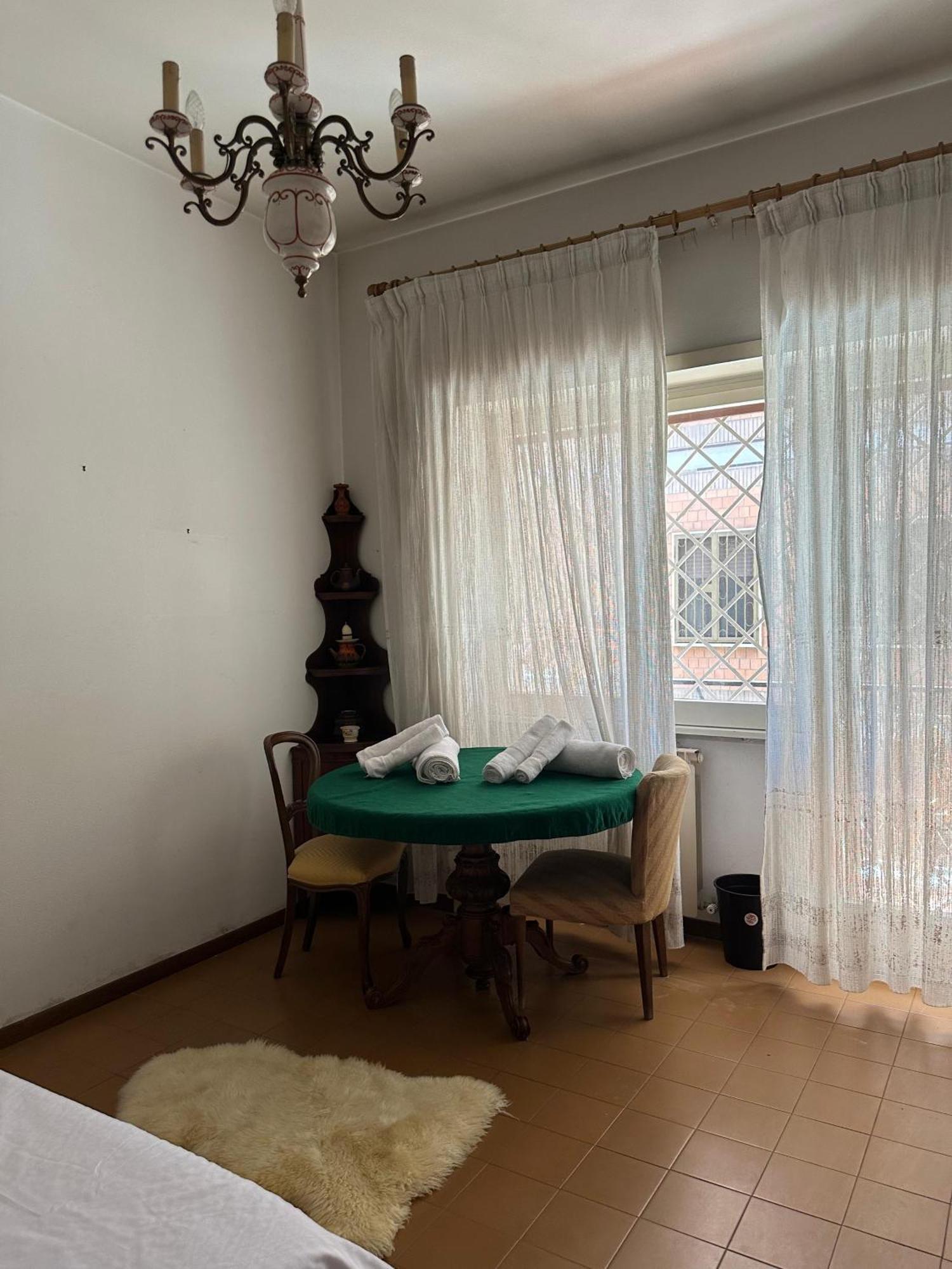 Habitación en casa particular Casaletto House-1 *