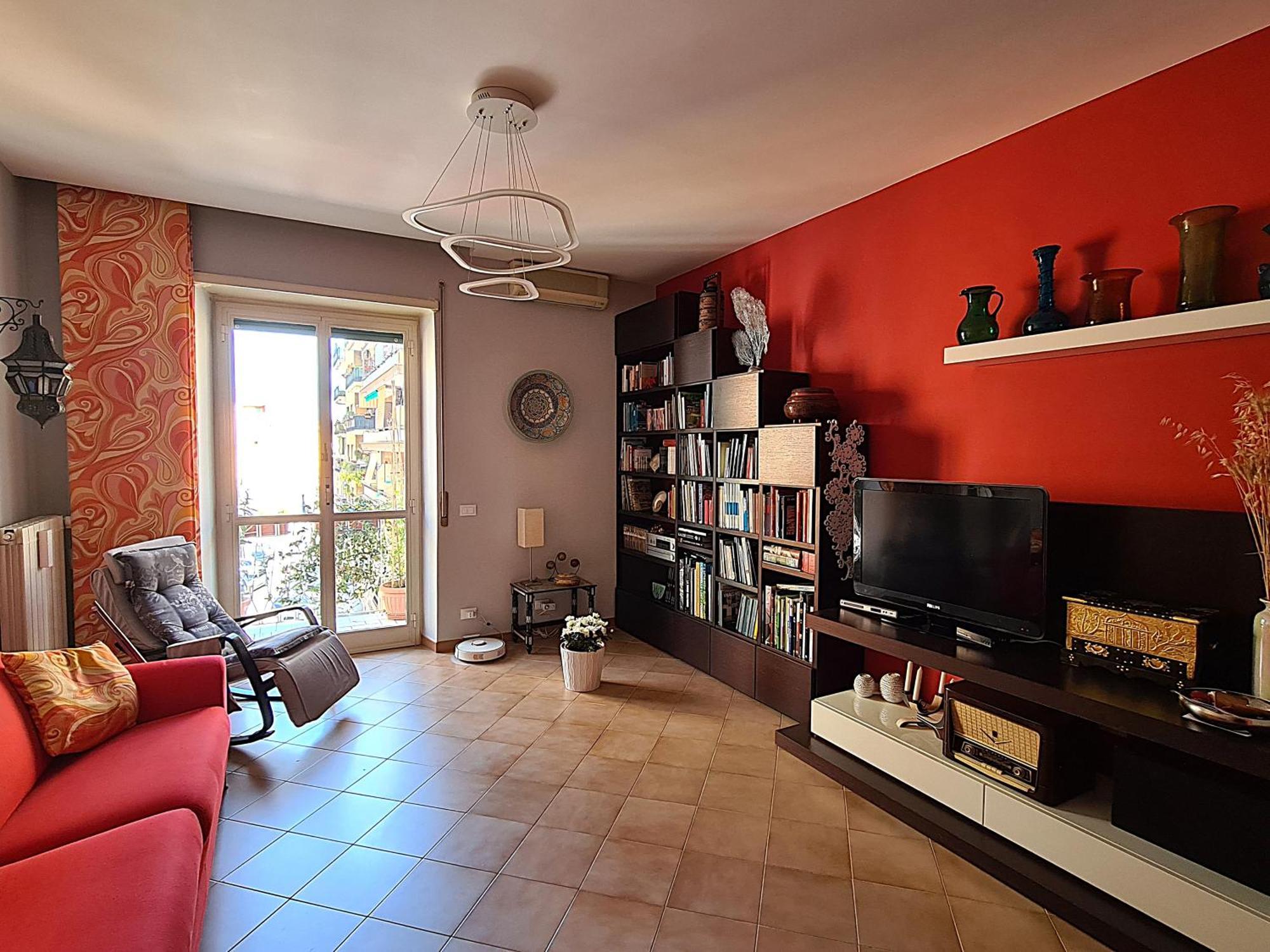 Private Room In Shared Flat Rom