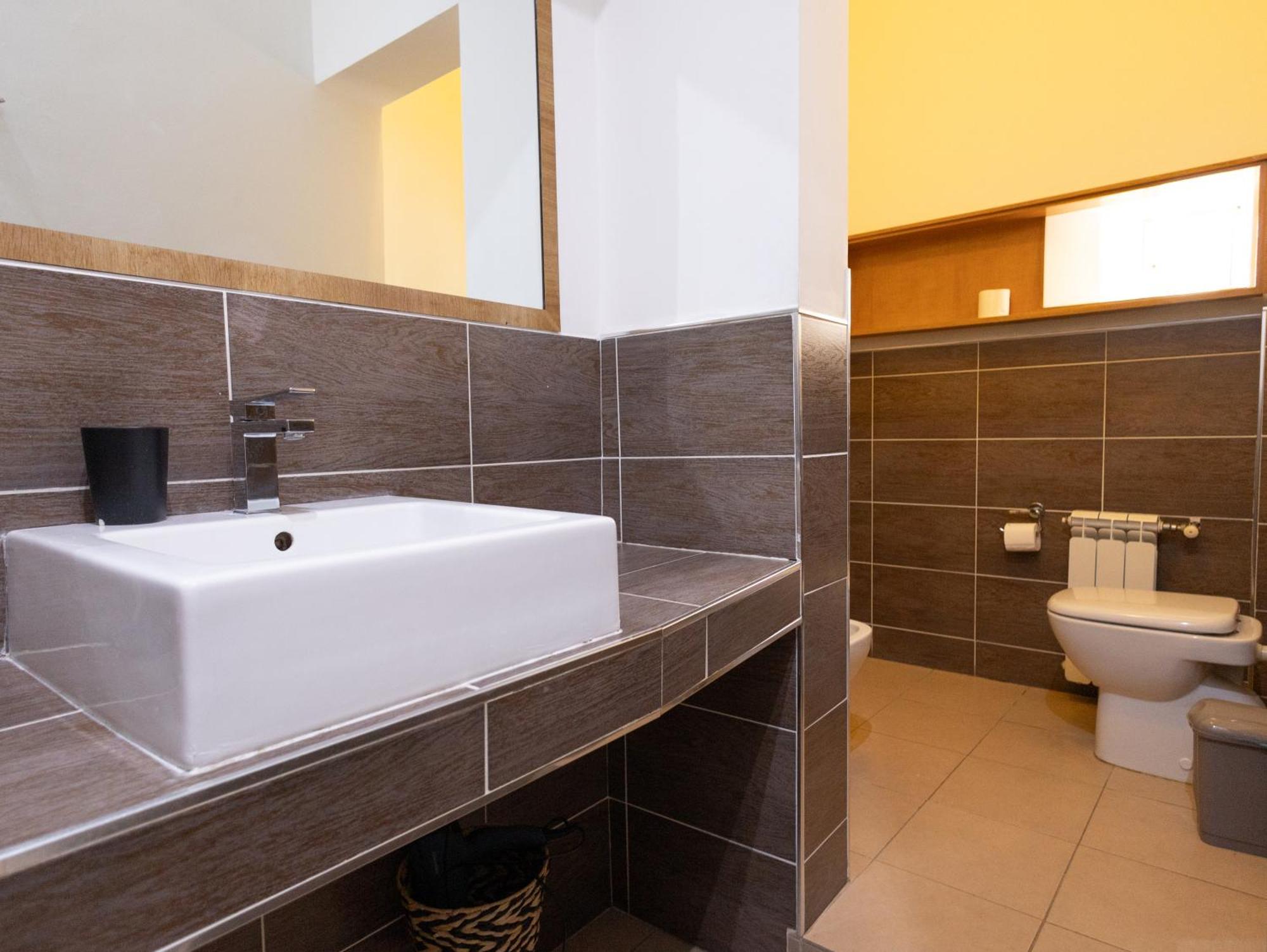 Romerooms Cola Di Rienzo Bed and breakfast Roma