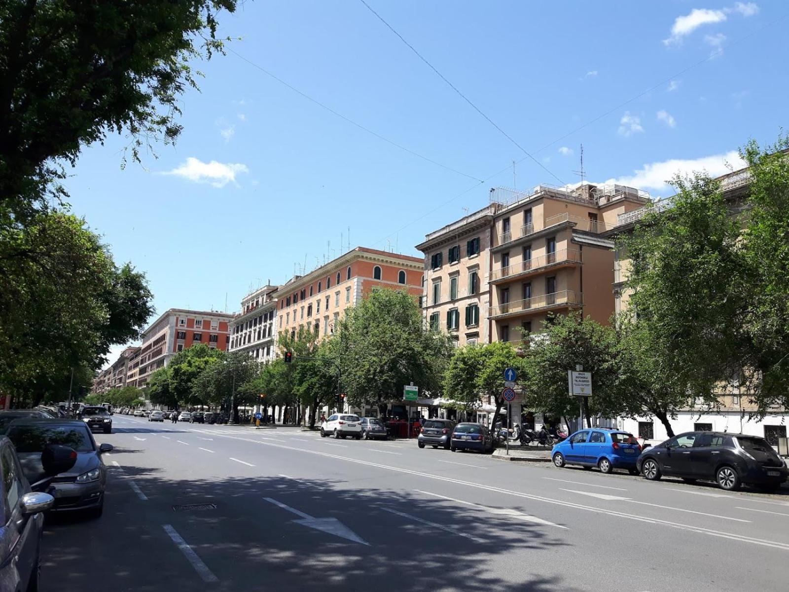Romerooms Cola Di Rienzo Bed and breakfast 2*