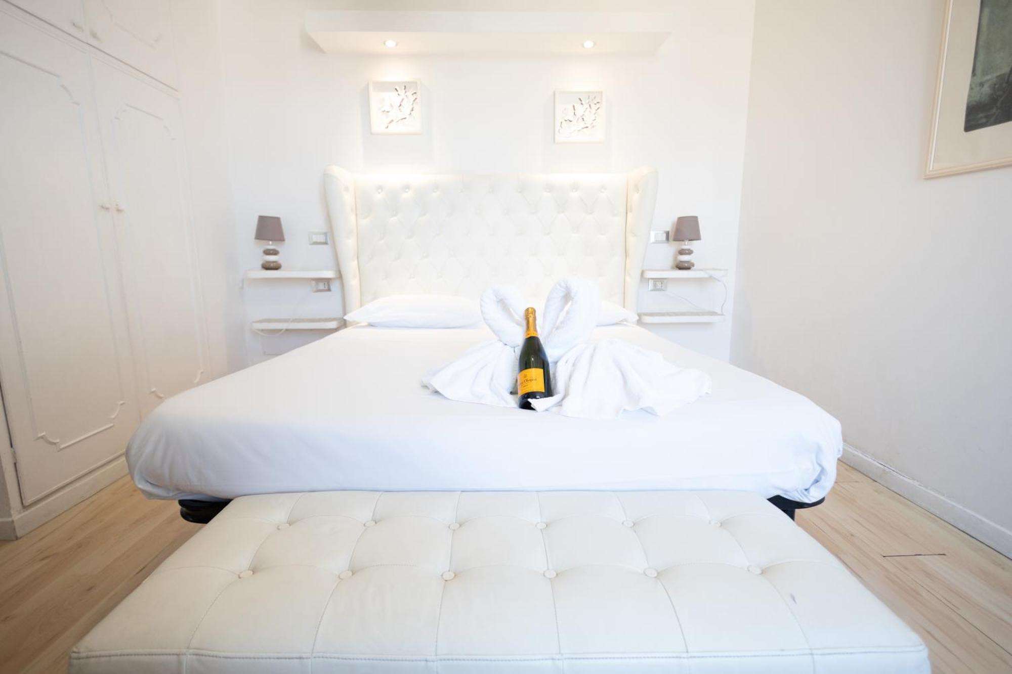 Romerooms Cola Di Rienzo Bed and breakfast Roma