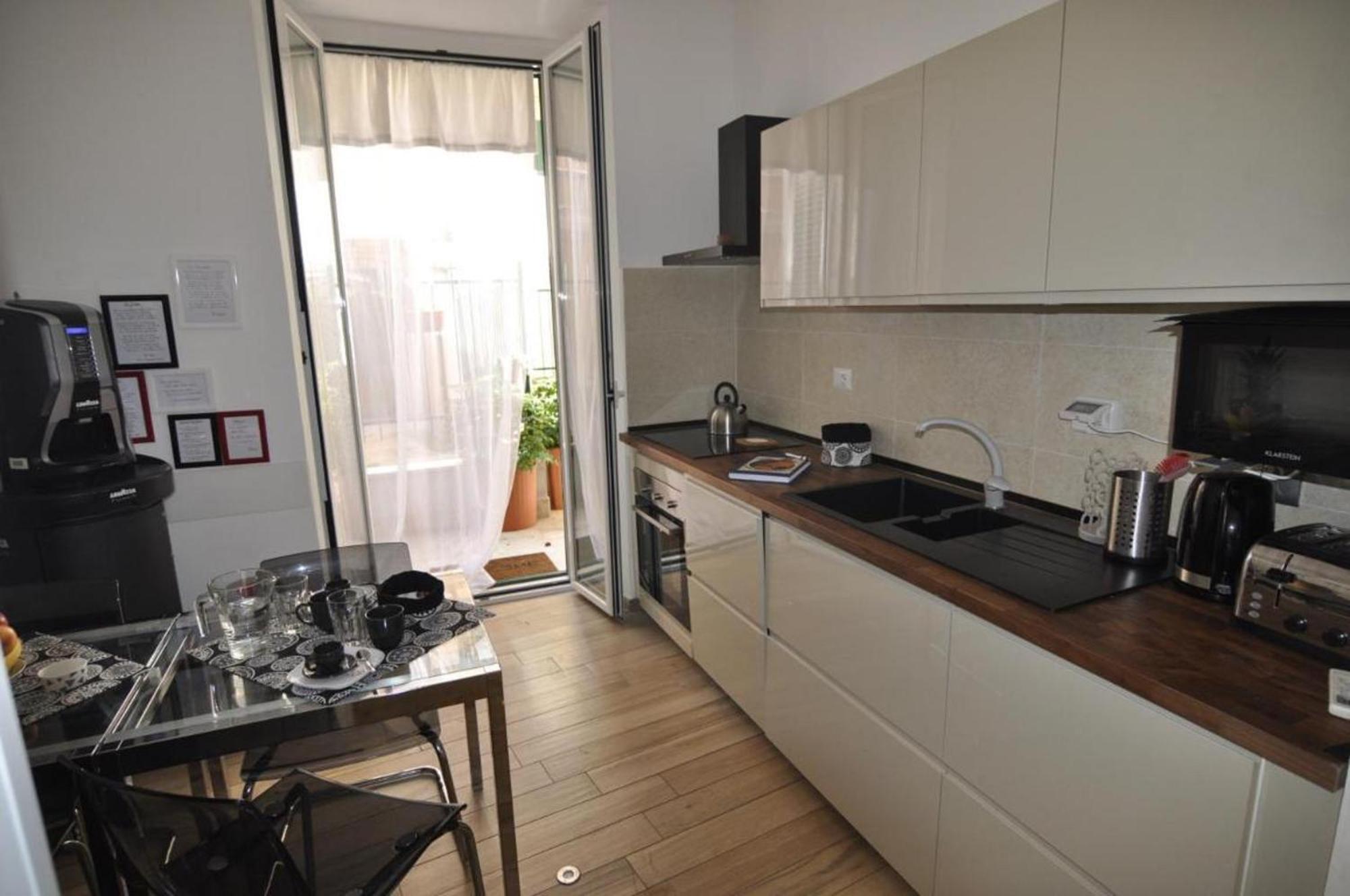 Gjestgiverier Flatinrome In Trastevere *