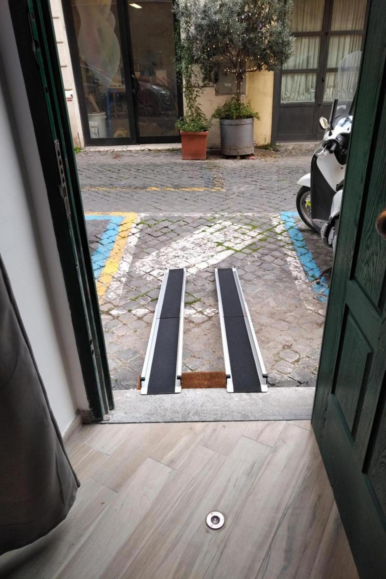 Flatinrome In Trastevere * Roma
