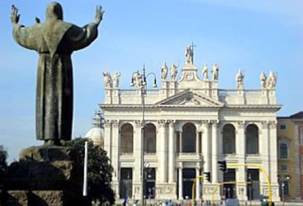 Elegant 3 Bedrooms Colosseum - San Giovanni Apartamento Roma