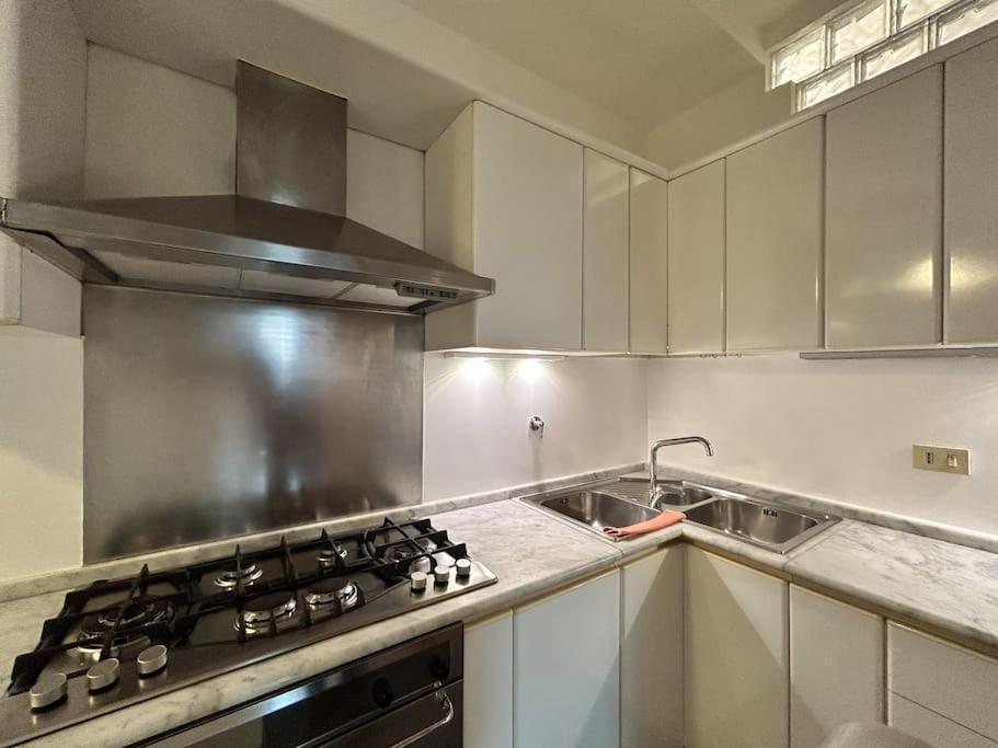 Elegant 3 Bedrooms Colosseum - San Giovanni Apartamento