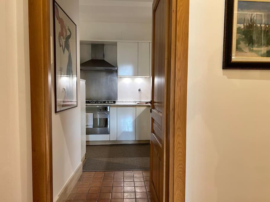 Elegant 3 Bedrooms Colosseum - San Giovanni Apartamento