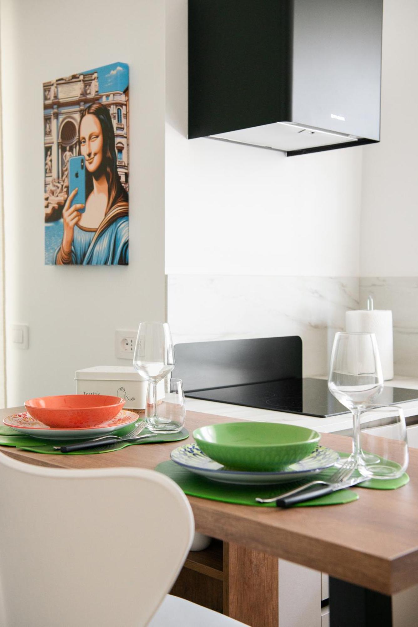 The Ciccins In By Hostand Roma