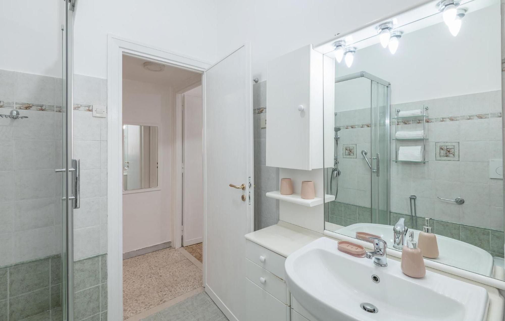 1 Bedroom Pet Friendly In Appartamento Roma