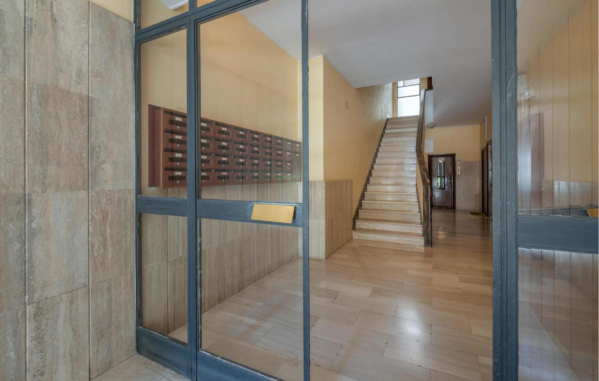 1 Bedroom Pet Friendly In Roma