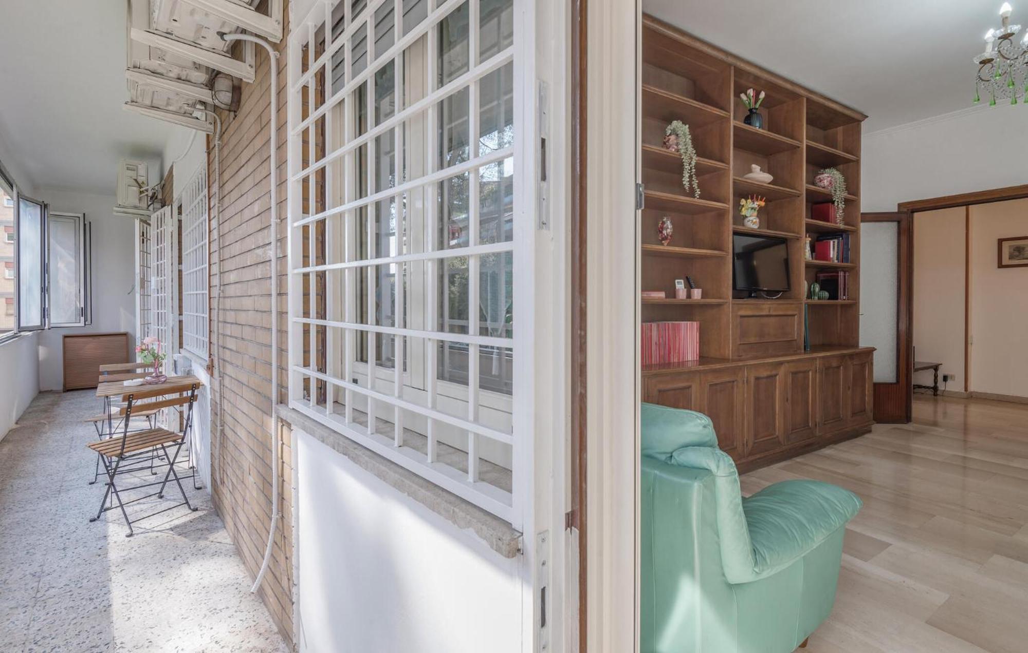 1 Bedroom Pet Friendly In Appartamento Roma