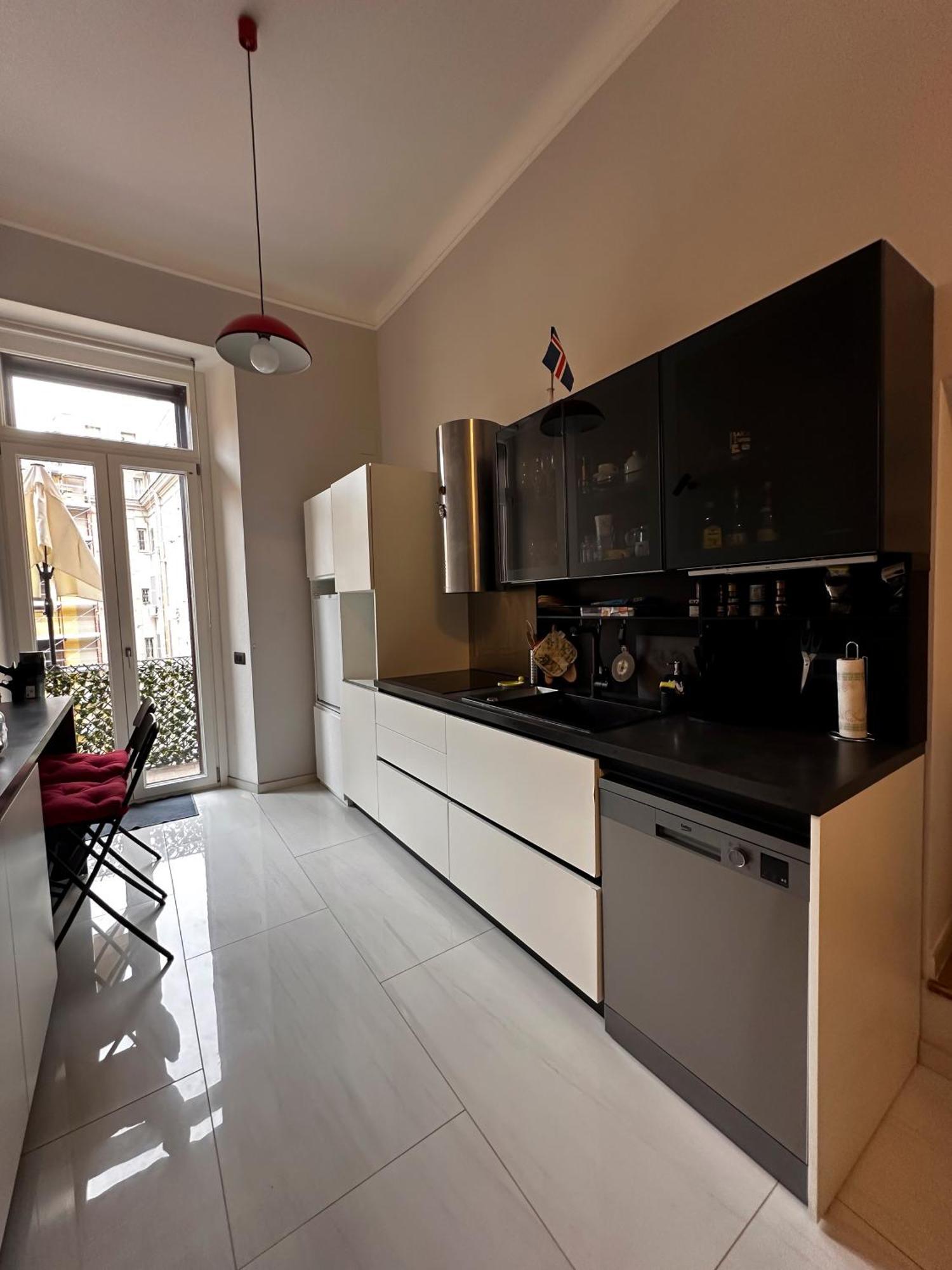 Unexpected - Spacious Modern Roma