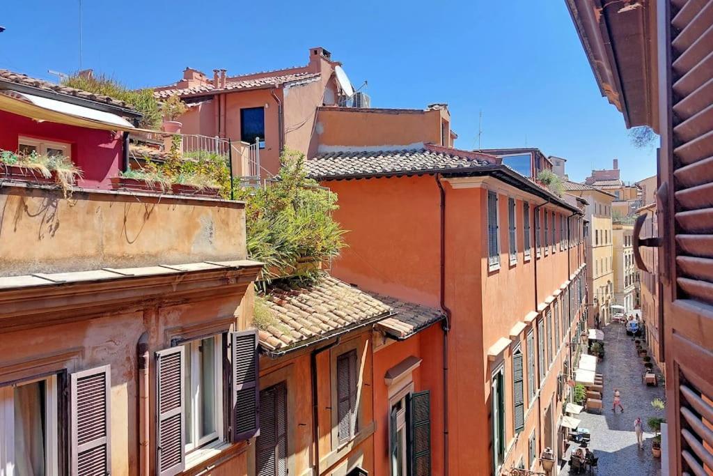 First Check Q,r-code --via Dell'orso Charme Appartamento Roma