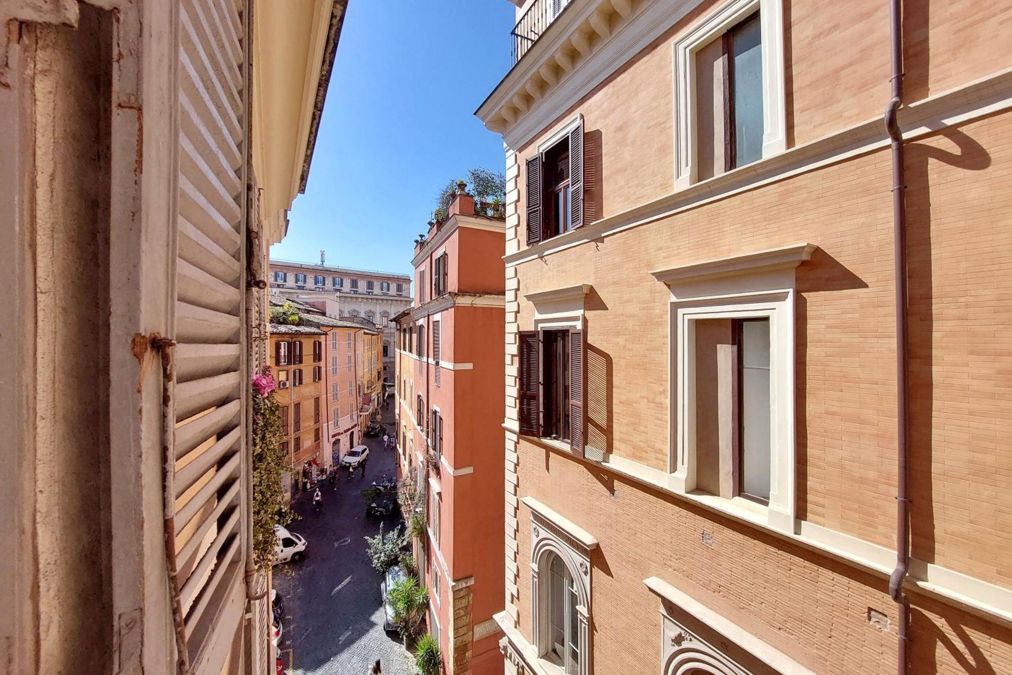 Apartment Dainty Paradiso Near Piazza Navona Rome