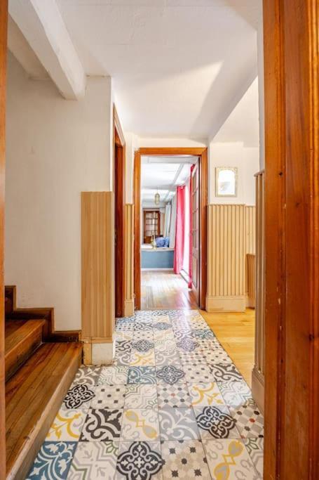 Riari Villa *