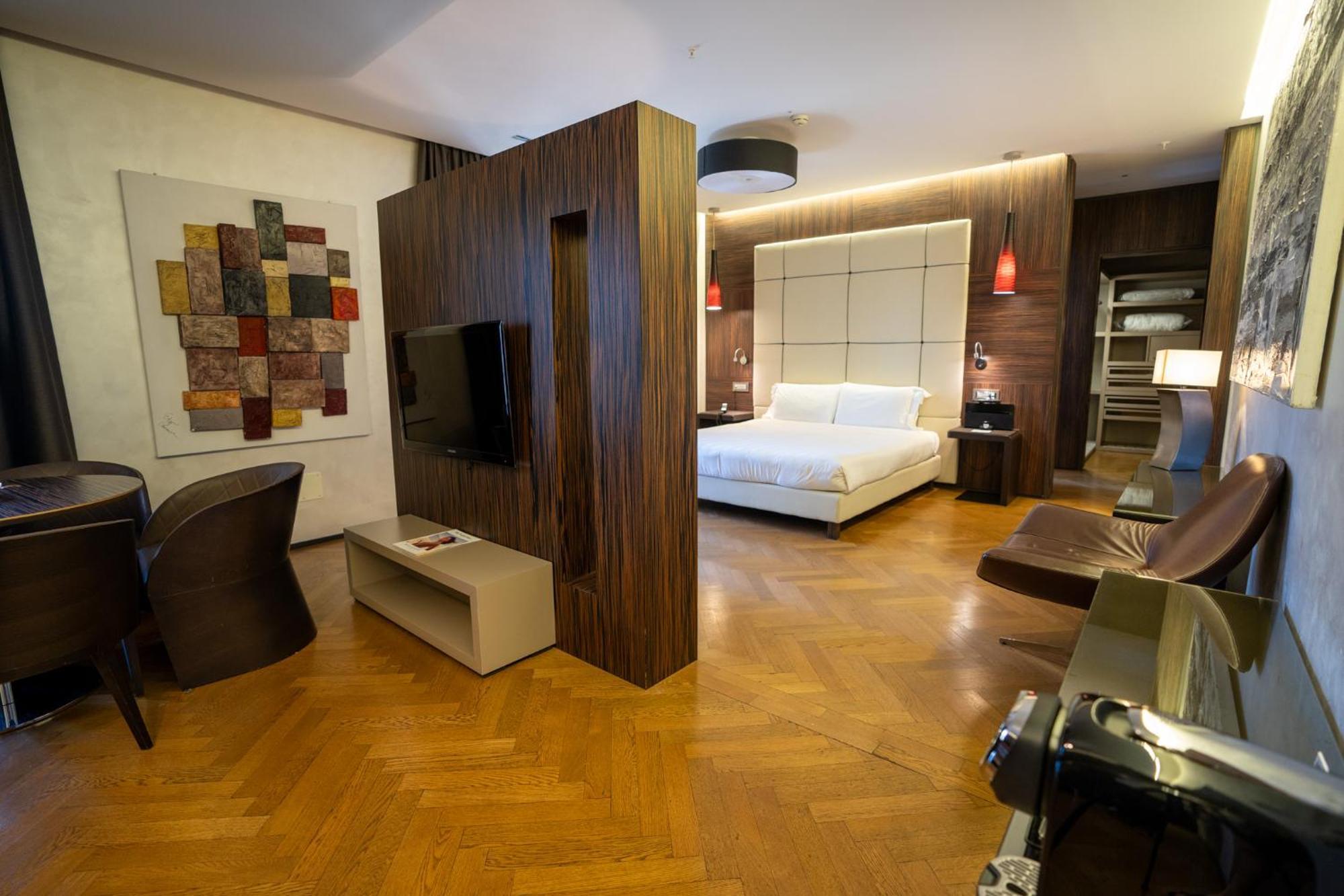 Hotel Divina Luxury 4*