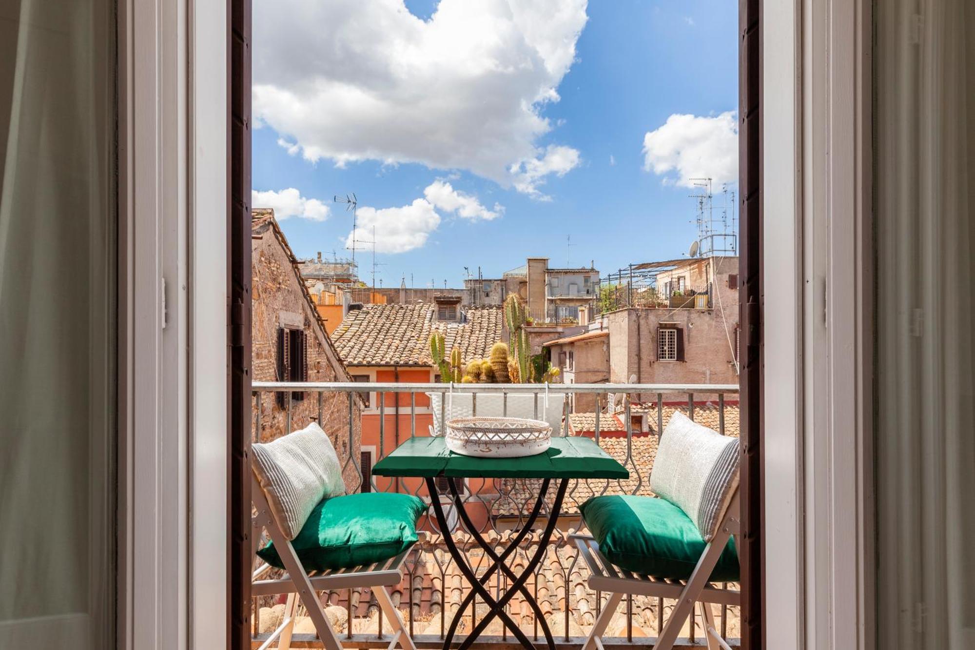 Campo Dei Fiori Sun With Balcony Apartamento