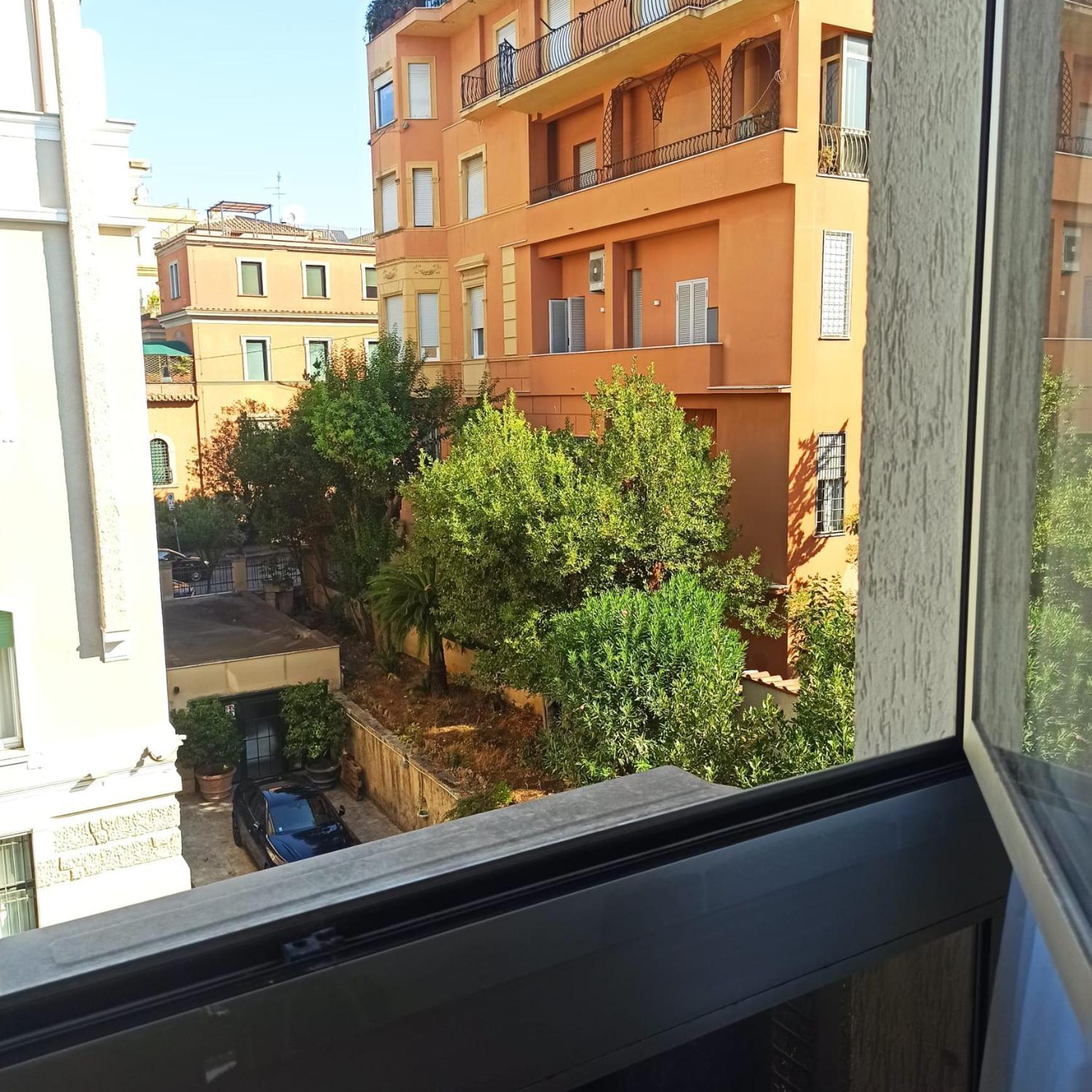 Mercadante Deluxe * Roma