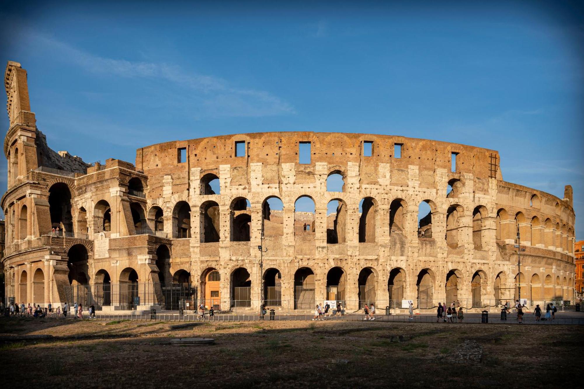 A Bridge To The Coliseum Roma