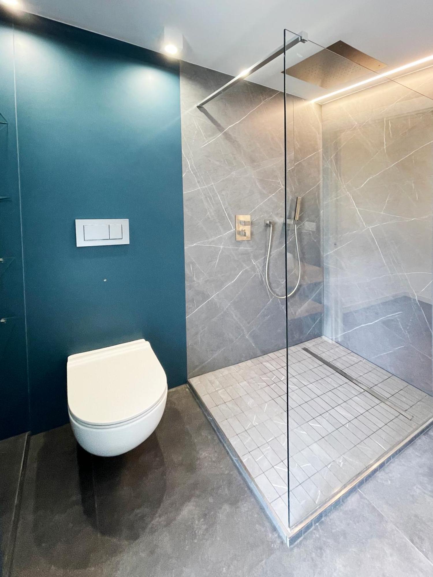 Ada Luxury * Rom