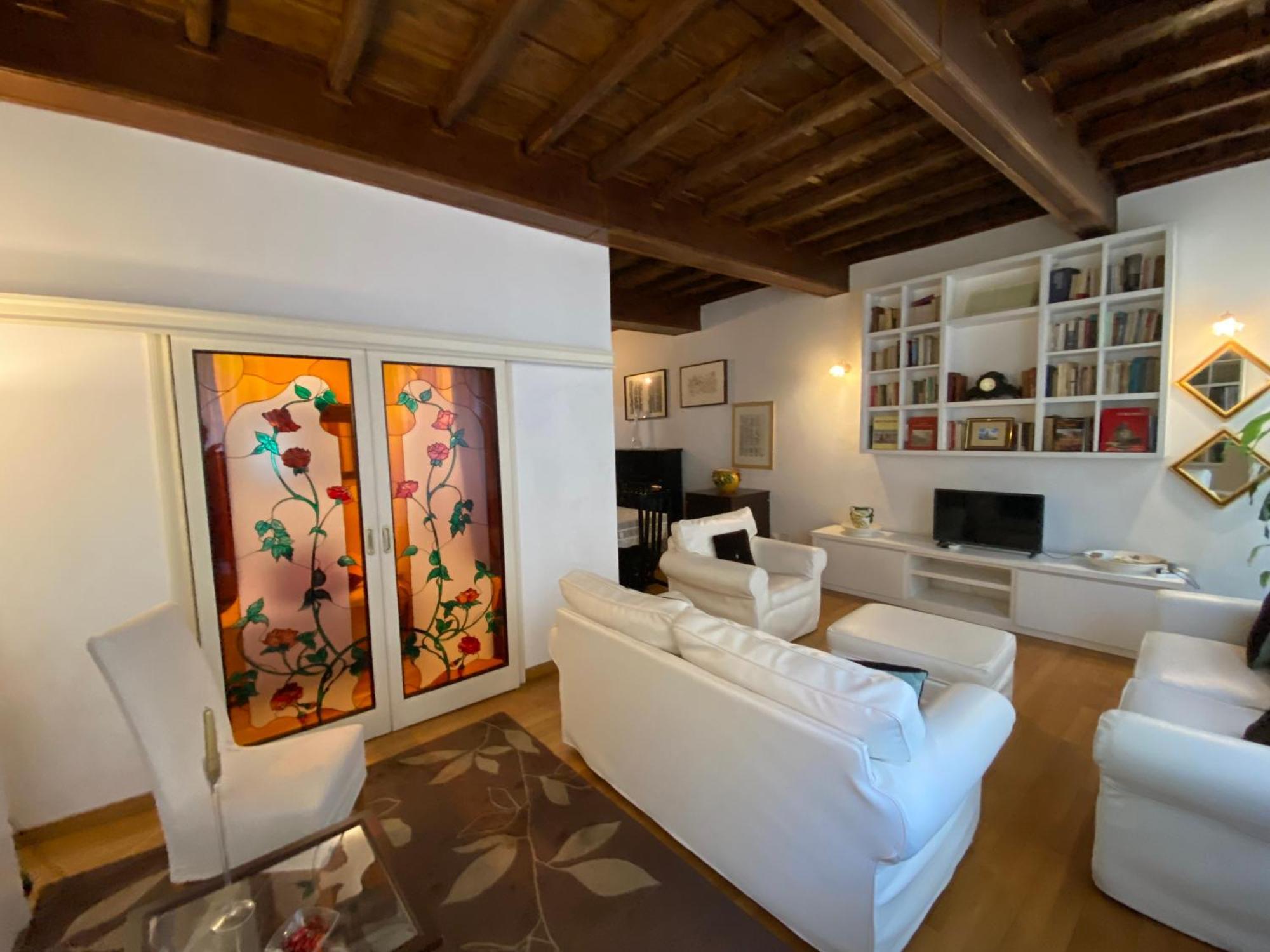 Leonina Luxury Euroform *