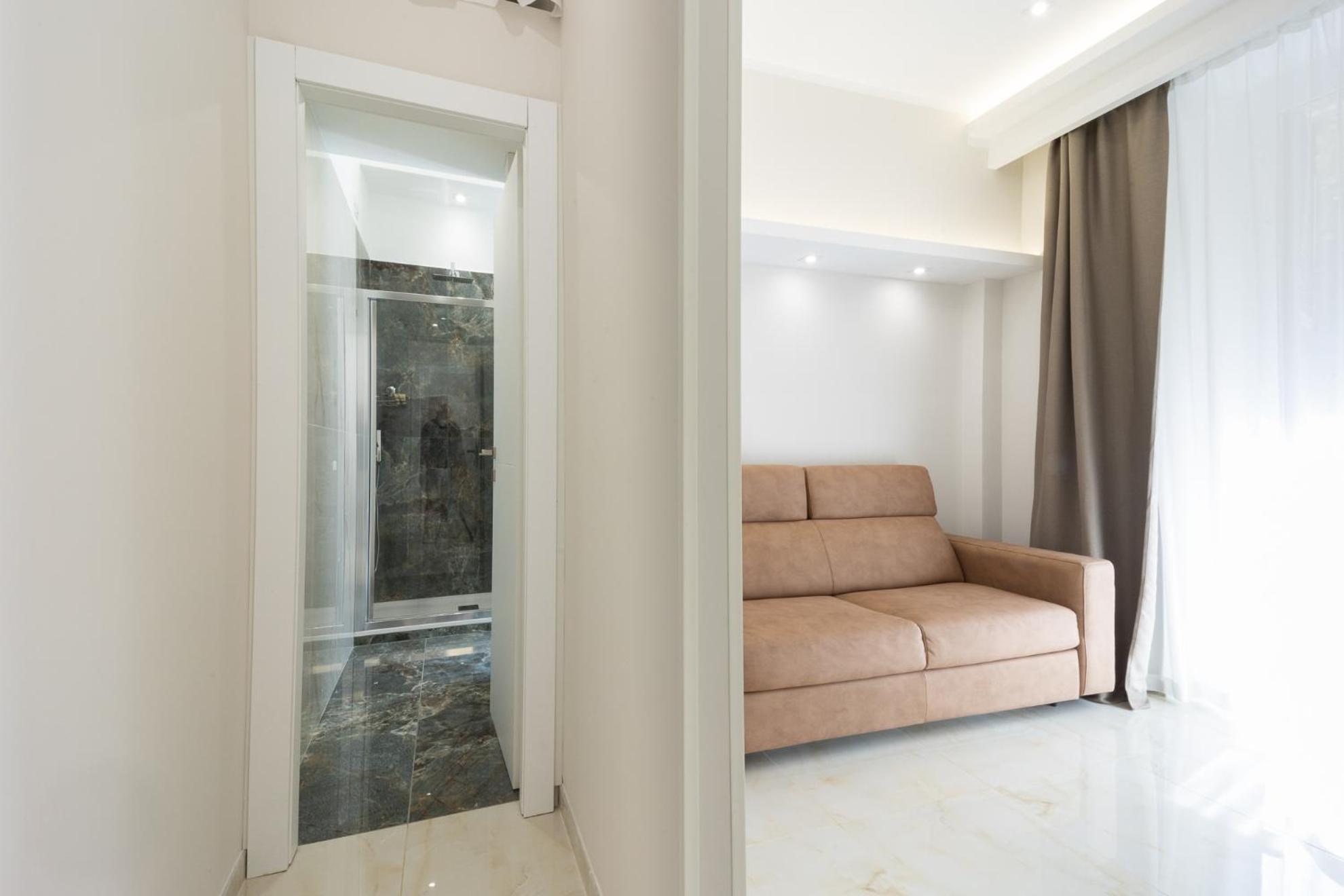 Caruso Regal House * Rome