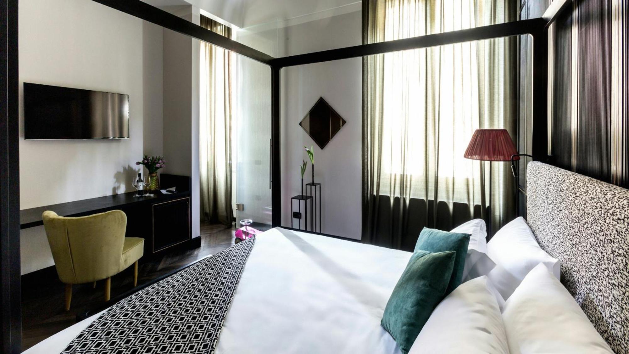 The H'all Tailor Hotel Roma