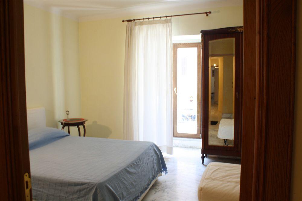 Martina A Piazza Del Popolo Gasthof 2*