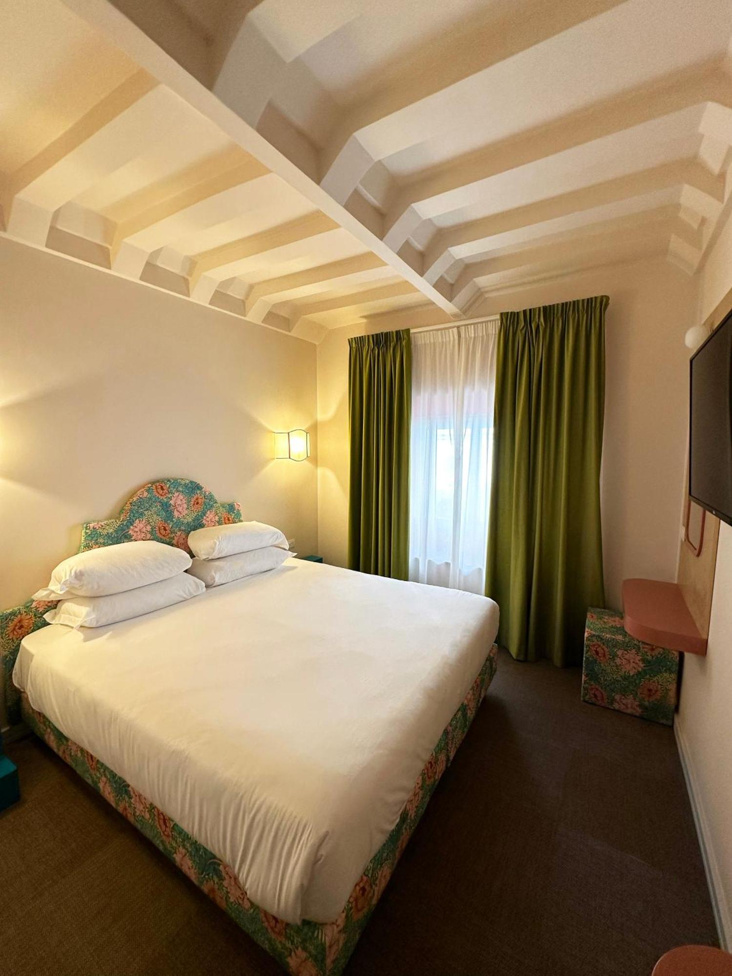 Cortina Hotell Roma