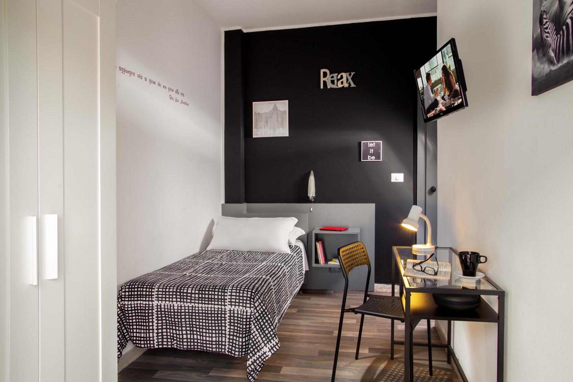 Hotel Radio
