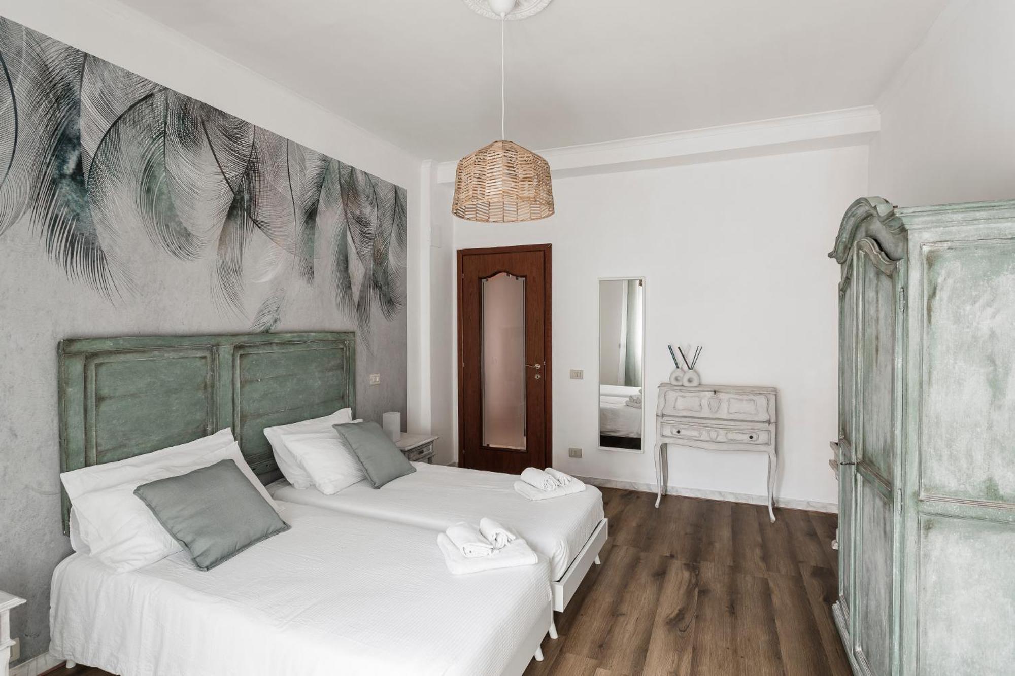 Aurelia 386 Vatican House *